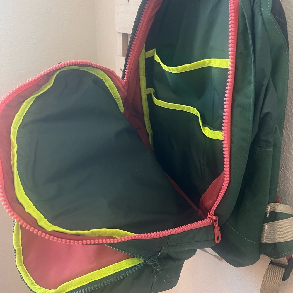 Doris&Jacky Green Backpack - Picture 5 of 13